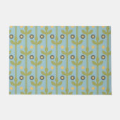 レトログリーンとブルーかわいい民俗花の柄 ドアマット (正面)