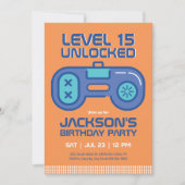 レトロゲーマーボーイビデオゲームプレーヤー誕生日 招待状 (正面)