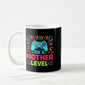 レトロゲームで母レベルで遊ぶゲーマーママ コーヒーマグカップ