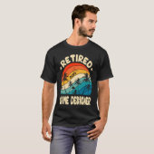 レトロゲ退職したームデザイナーヴィンテージ退職金 Tシャツ (正面フル)