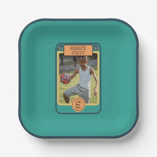 レトロサッカーカーインスパイアドボーイパーティー ペーパープレート (正面)