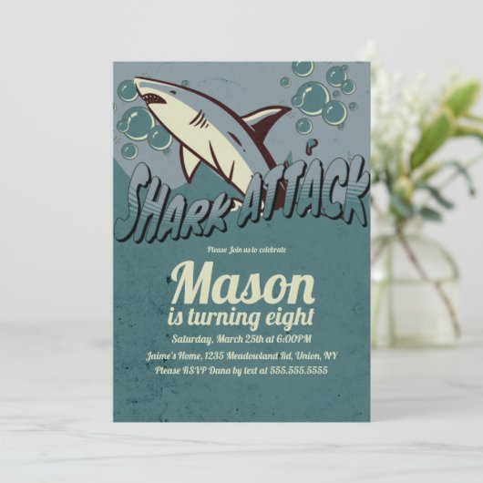 レトロサメをテーマにした誕生日パーティー 招待状 (スタンド正面)