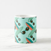 レトロサングラスとサーフボード コーヒーマグカップ (中央)