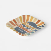 レトロサングルーヴィー波ハッピーバースデー ペーパープレート (傾斜あり)