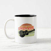 レトロサンセットウクレレ動揺してスケッチ ツートーンマグカップ (左)