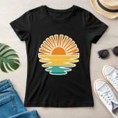 レトロサンセットグラフィック; 夏季の太陽と海 Tシャツ
