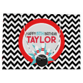 レトロシェブロンボーリング誕生日抱き枕 ラージペーパーバッグ (裏面)