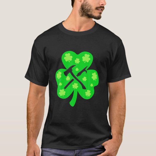 レトロシャムロック消防士St.Patrick Day Irish Co Tシャツ (正面)