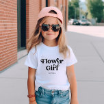 レトロシンプルボホタイポグラフィ |フラワーガール Tシャツ<br><div class="desc">このトレンディーシンプル、Tシャツはレトロな黒いタイポグラフィに「フラワーガール」という言葉と彼女の名前のための宇宙を備え、あなたのブライダルパーティのメンバーのための完璧な贈り物である。</div>