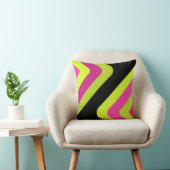 レトロジャイアントダイアモンズチャートレイズマゼンタ クッション (椅子)