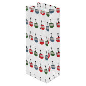 レトロスキーリフトイラストレーションスキーヤー ワインギフトバッグ (裏面アングル)