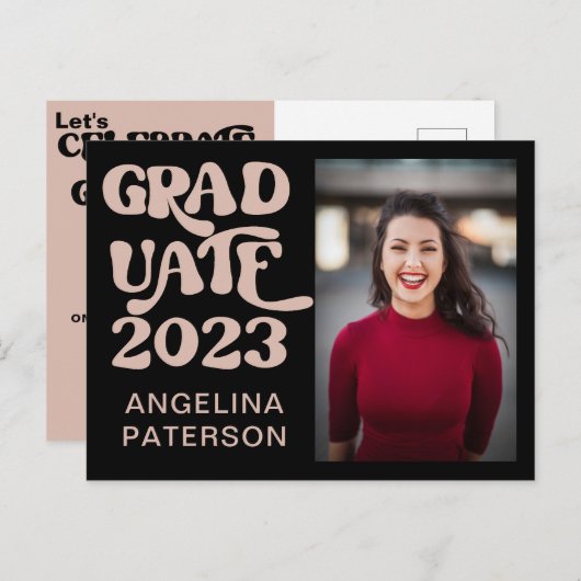 レトロスクリプトフォトブラック&ピンク大学院パーティー インビテーションポストカード (正面/裏面)