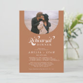 レトロスクリプト写真テラコッタリハーサル夕食 招待状 (スタンド正面)