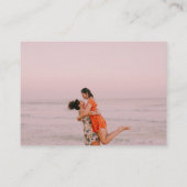 レトロスクリプト＆フォトカスタムQRコード ウェディングRSVP エンクロージャーカード (裏面)