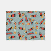 レトロスケートボードブルークールシームレスパターン フリースブランケット (正面(横))