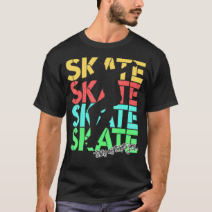 レトロスケートボード階段があるスケートをジャンプする Tシャツ