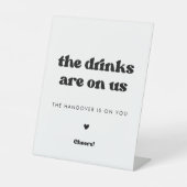 レトロスタイリッシュなブラック&ホワイトのドリンクが登場 台座サイン (正面)