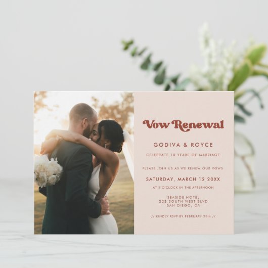 レトロスタイリッシュピンク我々はまだ誓の更新写真を行う 招待状 (スタンド正面)