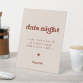 レトロスタイリッシュピーチ結婚ピンクのデートアイディア 台座サイン (インサイチュ)