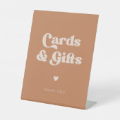 レトロスタイリッシュブラウンシュガーカード&ギフト結婚ズ 台座サイン (正面)