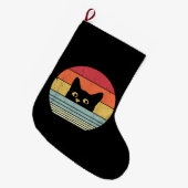 レトロスタイルの猫Tシャツ ラージクリスマスストッキング (正面 (吊り時))