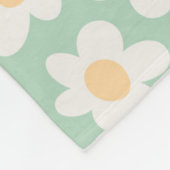 レトロスタイルデイジーの開花（緑） フリースブランケット (角)