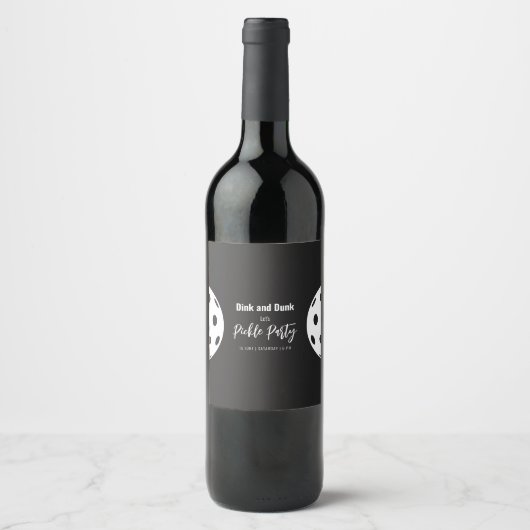 レトロスタイルネオンブラックをテーマにしたピックボール誕生日 ワインラベル (正面)