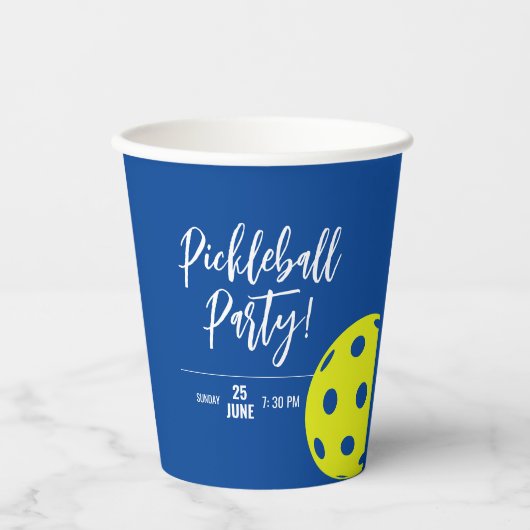 レトロスタイルネオンブルーをテーマにしたピックボール誕生日 紙コップ (正面)