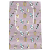 レトロストライプとギフトのクリスマスパターン ミディアムペーパーバッグ (正面)