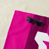 レトロストライプのウィーウィー新婚の花嫁ホットピンク ビーチタオル (インサイチュ)