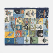 レトロスペースシップとエイリアン海軍 フリースブランケット (正面(横))