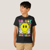 レトロスマイルの顔で小学校一年生の初めての学校 Tシャツ (正面フル)