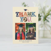 レトロタイポグラフィカラフルトレンディー写真卒業 サンキューカード (スタンド正面)