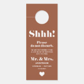 レトロタイポグラフィテラコッタアンドディスターズ結婚ー ドアノブサイン (正面)