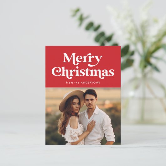 レトロタイポグラフィレッドメリークリスマスフォト シーズンポストカード (スタンド正面)