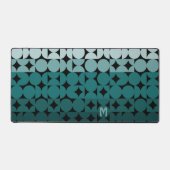 レトロダークティール(緑がかった色)ブルーグリーンブラックアーポップ・アートのトパターン デスクマット (正面)