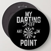 レトロダーツボードダーツボ男性へード180ダーツプレイヤー 缶バッジ (正面&裏面)