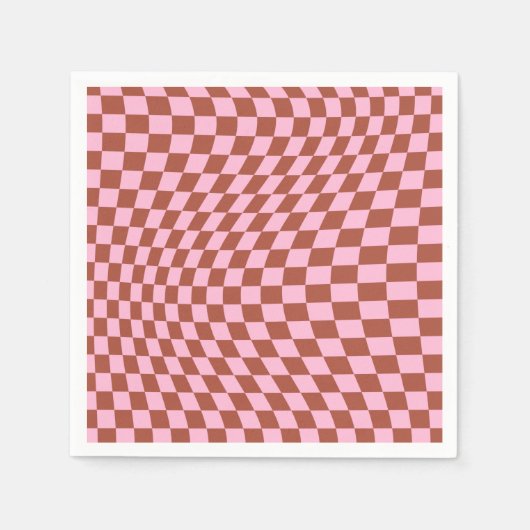 レトロチェックパターンピンクと茶色のチェッカーボード スタンダードカクテルナプキン (正面)