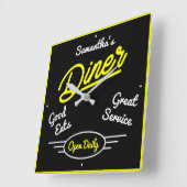 レトロディナー50イエローネオン効果任意の名前 スクエア壁時計 (傾斜)