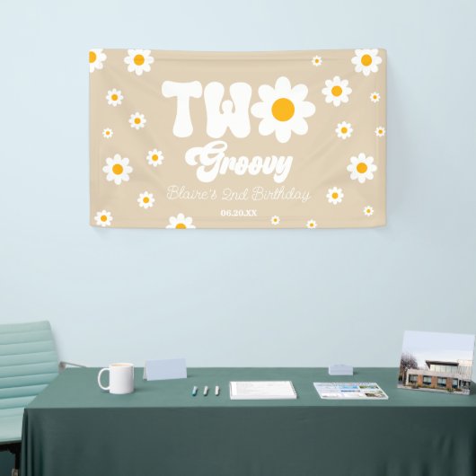 レトロデイジーフラワーツーグルーヴィー2番目の誕生日パーティー 横断幕 (トレードショー)