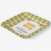 レトロデイジーフラワー市松模様にハローシックス誕生日 ペーパープレート (傾斜あり)