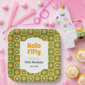 レトロデイジーフラワー市松模様にハローフィフティ誕生日 ペーパープレート (パーティー)