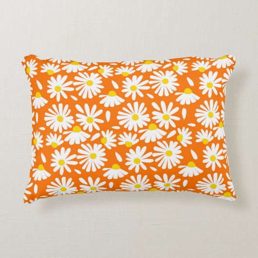 レトロデイジーフローラ:オレンジ色ヴィンテージ。 アクセントクッション (正面)