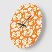 レトロデイジーフローラ：オレンジ色ヴィンテージ。 ラージ壁時計 (傾斜)