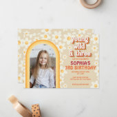 レトロデイジーレインボー3rdバースデーフォト招待状 ノートカード (正面/裏面インサイチュ)