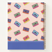 レトロネオンオーディオカセットテープ |名前の追加 ノートブック (裏面)