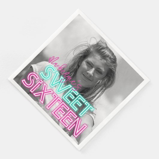 レトロネオンサインと白黒フォトスイート16 (コーナー)