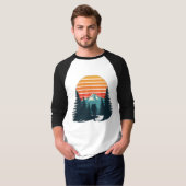 レトロハイカーの山の冒険 Tシャツ (正面フル)