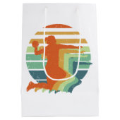 レトロハンドボールスポーツ – ハンドボール選手ゴールキーパー ミディアムペーパーバッグ (裏面)