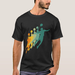 レトロバドミントンプレーヤーシャトルスポーツラケットコート Tシャツ